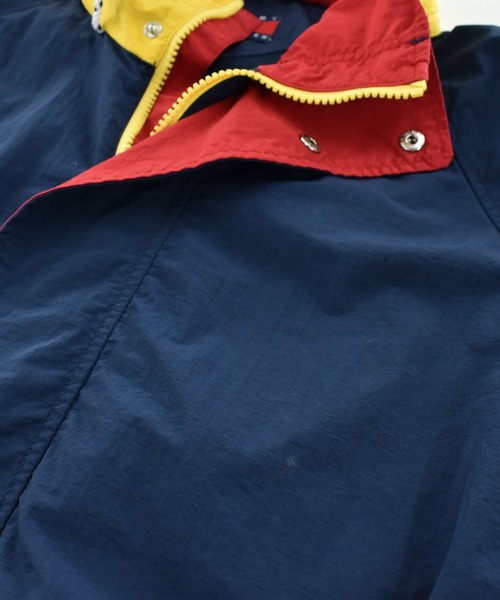 激安 新品未使用   トミー ナイロンジャケット TOMMY HILFIGER（トミー・ヒルフィガー） ナイロンジャケット 「USED