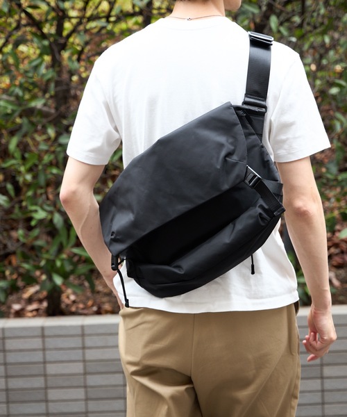 NoiR ショルダーバッグ EM:NoiR ノアール Compass messenger/コンパス