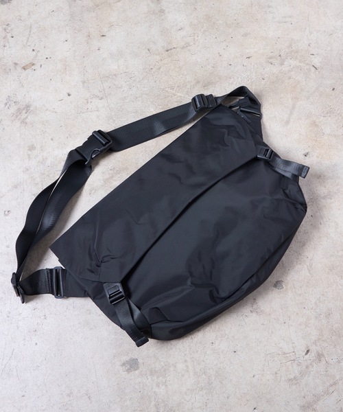 NoiR ショルダーバッグ EM:NoiR ノアール Compass messenger/コンパス