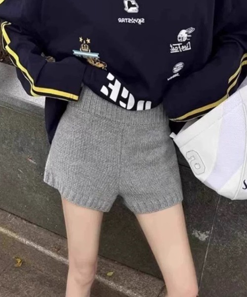 ampm（エーエムピーエム） パンツ ハイウエストニットショートパンツ