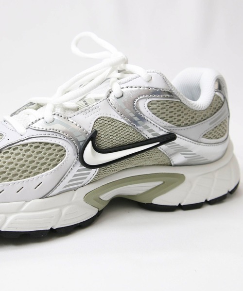 Gready Brilliant（グレディブリリアン） スニーカー NIKE