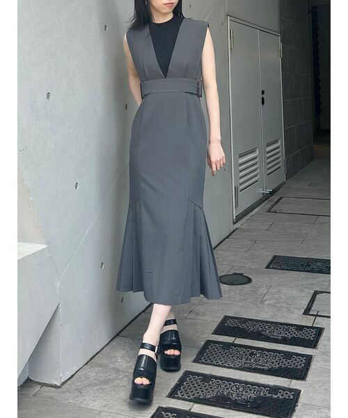 新品タグ付き akiki ダブルジップ タック ワンピース ジャンパースカート She's Closet ジャンパースカート 「低身長向けサイズあり」ハイ