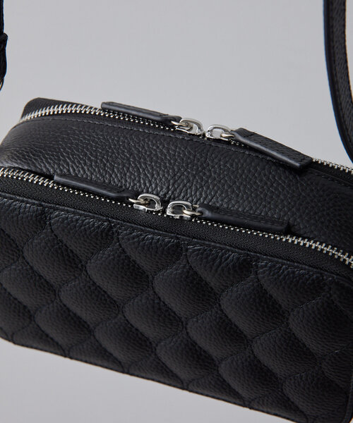 ear PAPILLONNER（イア パピヨネ） 財布 「リバイバル/本革」整理整頓