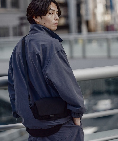 LAKOLE（ラコレ） ショルダーバッグ スクエアマルチショルダーバッグ