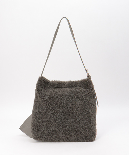 ikka（イッカ） ショルダーバッグ バッグ プードルエコファー