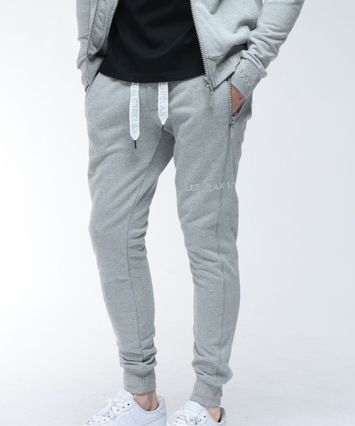 1PIU1UGUALE3 RELAX セットアップ (ウノ ピュ ウノ ウグァーレ トレ