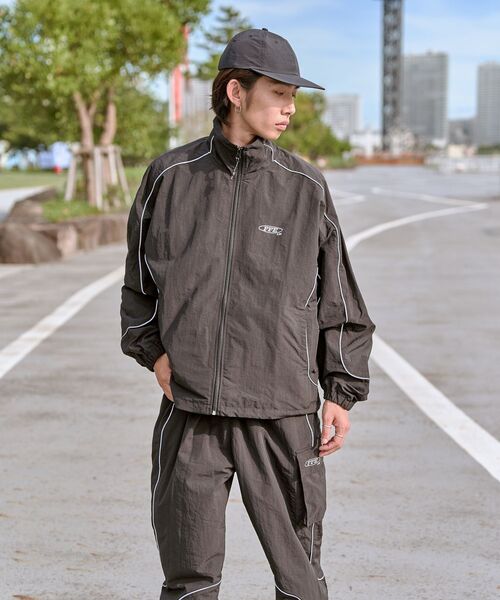 「FFEIN」 ナイロンブルゾン MEDIUM ネイビー メンズ_画像4