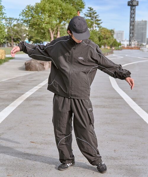 「FFEIN」 ナイロンブルゾン MEDIUM ネイビー メンズ_画像6