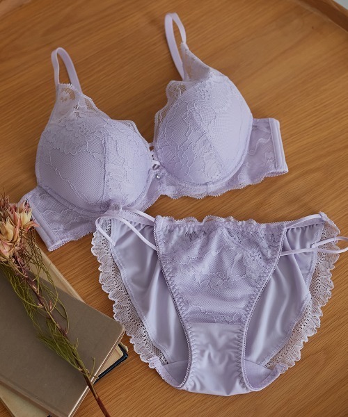 izumi BODY LABO（イズミボディラボ） ブラジャー ショーツセット