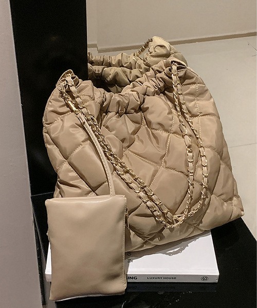 LA VORAGINE ショルダーバッグ バッグ マルチポーチ付き キルティング 