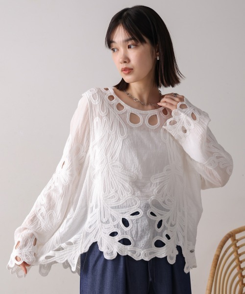 店舗限定　エンブロイダリーブラウス半袖　ベージュ human woman エンブロイダリーブラウス ベージュ -ファッション