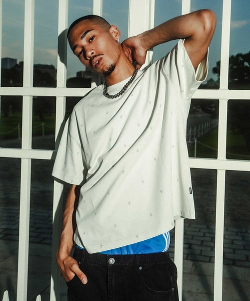 UNKNOWN LONDON（アンノウンロンドン） tシャツ Tシャツ｜Tiny Cross