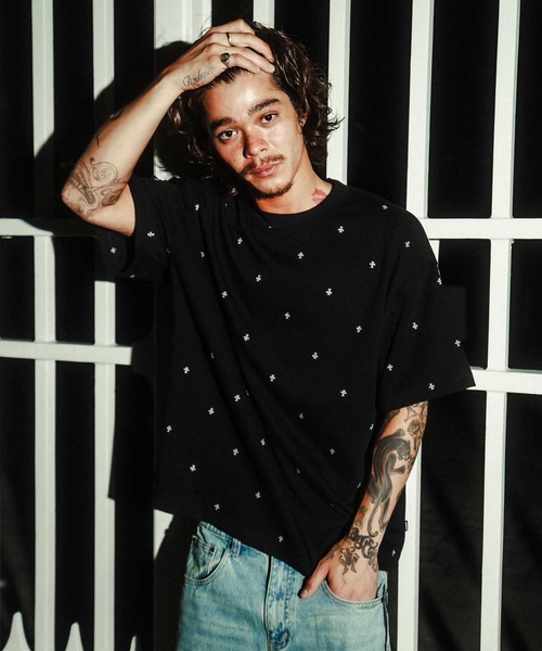 UNKNOWN LONDON（アンノウンロンドン） tシャツ Tシャツ｜Tiny Cross