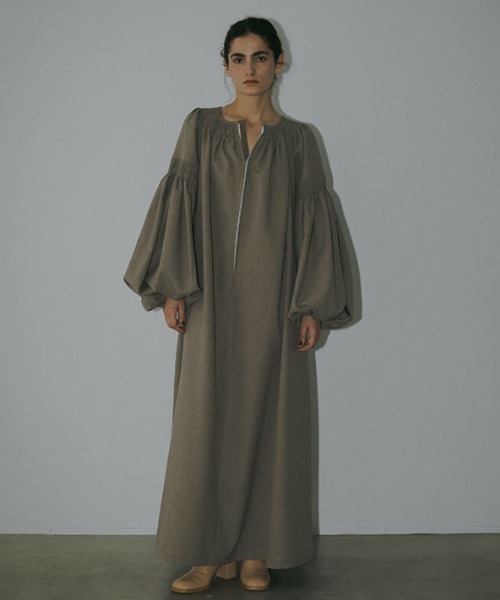 ETRE TOKYO（エトレトウキョウ） 長袖ワンピース M ベージュ