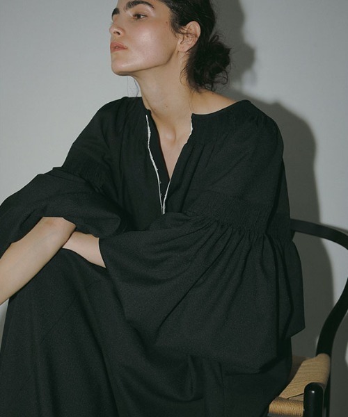 ETRE TOKYO（エトレトウキョウ） 長袖ワンピース M ベージュ