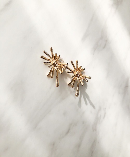 「TIMELESS&THREE」 イヤリング（両耳用） FREE ゴールド レディース_画像4