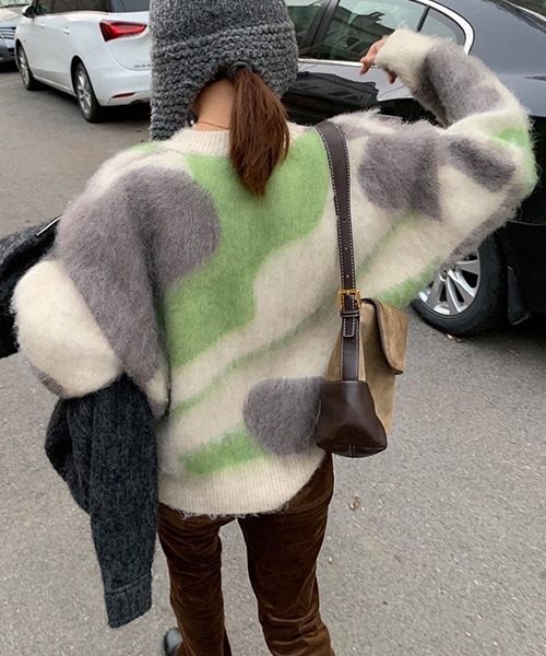 SEN TOKYO ニット 絶妙な配色が目を惹く春ニット。マーブルーカラー