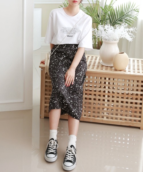 むさしさん専用。美品⭐︎ ホワイトドットフレアスカート Isn't She？（イズントシー） スカート ランダムドットフレアスカート