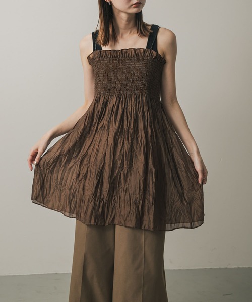 美品 ETRE TOKYO バストシャーリングプリーツワンピース ライトベージュ SENSE OF PLACE by URBAN RESEARCH ワンピース シャーリング