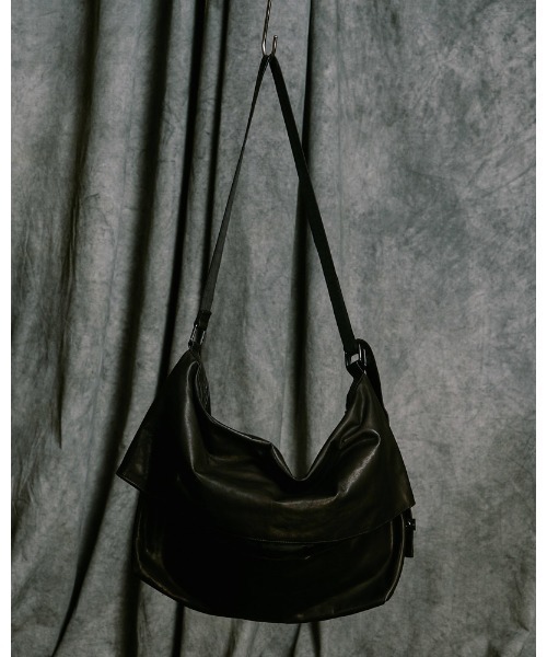 ショルダーバッグ leather shoulder bag メンズの画像