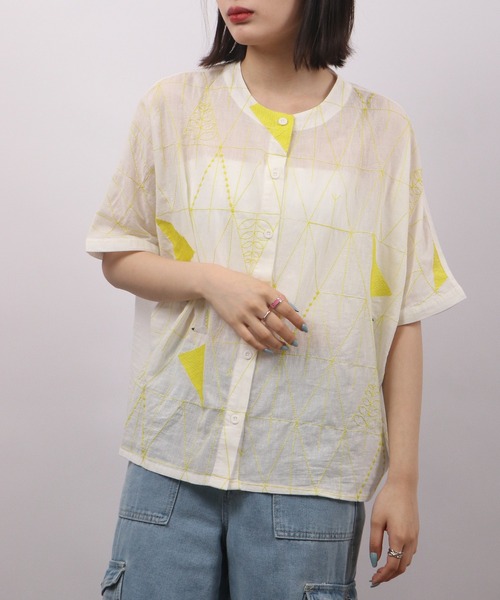 ブラウス シャツ EMAGO 木の総柄刺繍ドルマン半袖シャツ レディース Emago ブラウス シャツ EMAGO 木の総柄刺繍ドルマン半袖シャツ