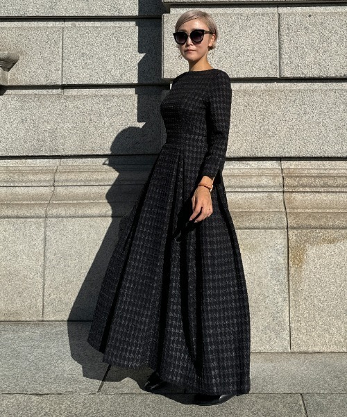 極美品✨ジェンヌ　フィットフレアドレスワンピース　2024AW　ブラック　M ワンピース フィットフレアドレスワンピース : ZOZOTOWN Yahoo!店