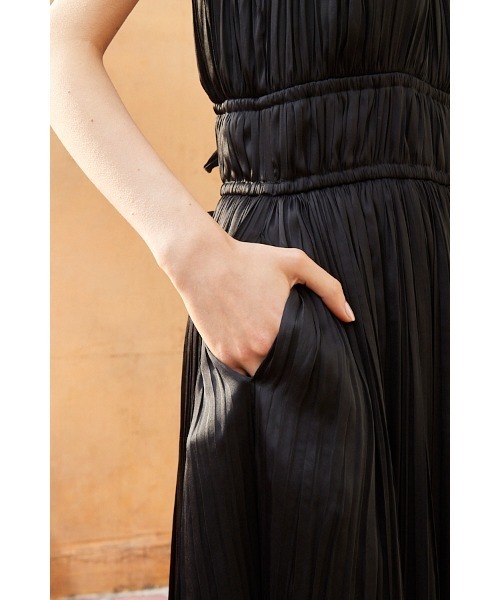 「 Estella.K 」　ホルターネックティアードワンピース Estella.K 」ホルターネックティアードワンピース
