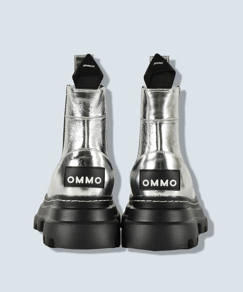 OMMO ノベルティ ウオッチナビ編集部が選ぶ300m防水を誇るハイスペッククロノ