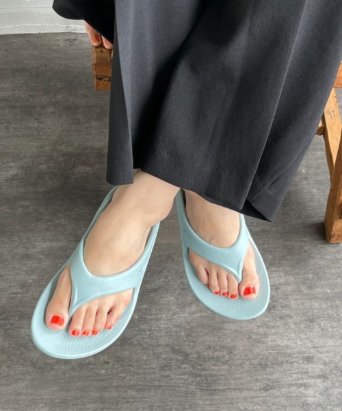サンダル 「OOFOS/ウーフォス」 OORIGINAL リカバリーサンダル レディース メンズの画像