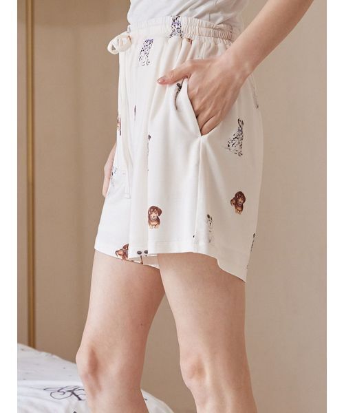 パジャマ ルームウェア 「ONLINE限定」ファッションCATS＆DOGS ワンポイントTシャツ＆ショートパンツセット レディースの画像