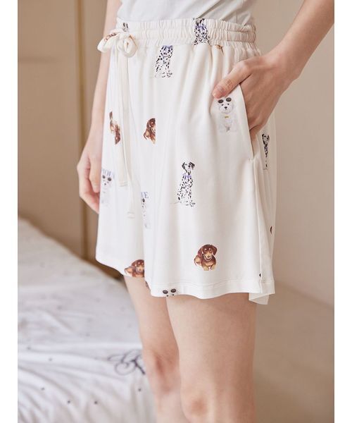 パジャマ ルームウェア 「ONLINE限定」ファッションCATS＆DOGS ワンポイントTシャツ＆ショートパンツセット レディースの画像