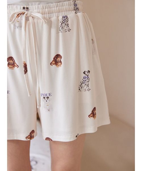 パジャマ ルームウェア 「ONLINE限定」ファッションCATS＆DOGS ワンポイントTシャツ＆ショートパンツセット レディースの画像