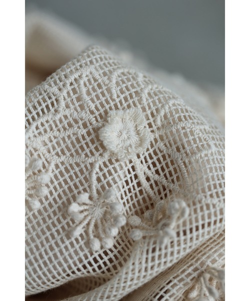 cawaii ワンピース 花びら浮かぶ刺繍のメッシュレイヤードロング