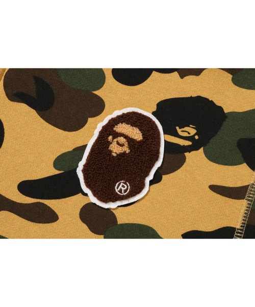 A BATHING APE（アベイシングエイプ） ジップアップパーカー