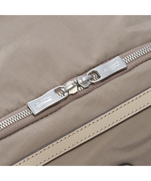 Orobiancoのバックです。 Orobianco 最大51% 8/24限定 オロビアンコ ショルダーバッグ