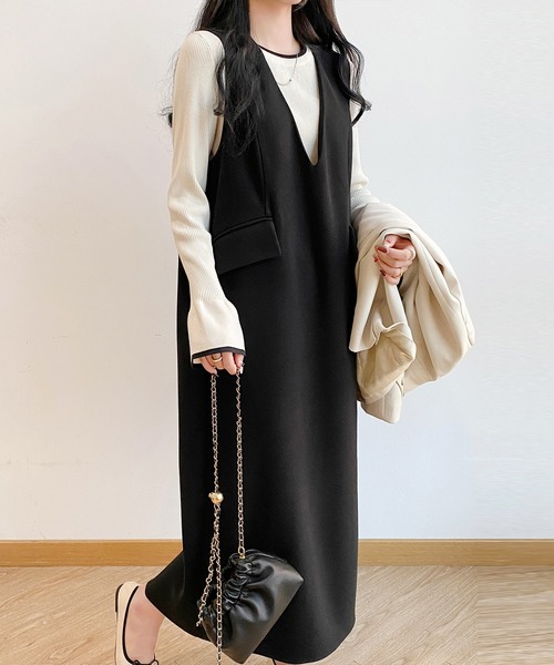 ジャンパースカート 上品さがポイント フラップ付き深Vネック