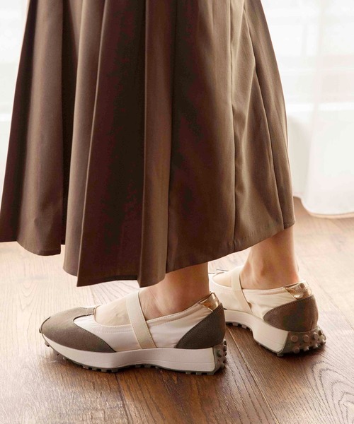 スニーカー 「MINNETONKA/ミネトンカ」 メリージェーンスニーカー  25M06 レディースの画像