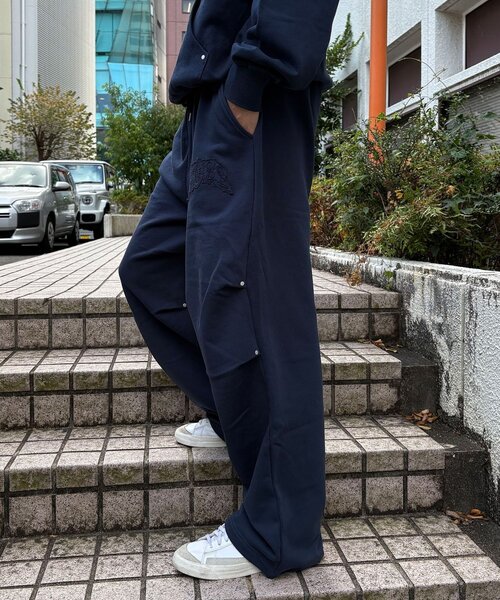 CIAOPANIC（チャオパニック） パンツ カットレイヤーロゴスタッズ