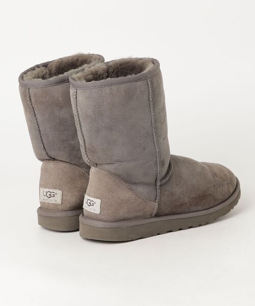 UGG グレー ショートブーツ UGG Australia（アグオーストラリア） 「UGG」 ショートブーツ W9
