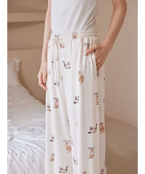 パジャマ ルームウェア 「ONLINE限定」ファッションCATS＆DOGS ワンポイントTシャツ＆ロングパンツセット レディースの画像