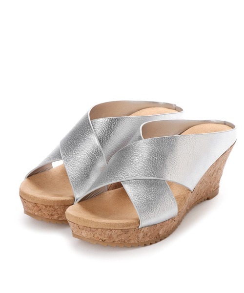 新品同様♪ Clarks 高クッション性インソール♪疲れにくいウェッジ風サンダル Balancoire サンダル ふかふかクッションインソールのワイド