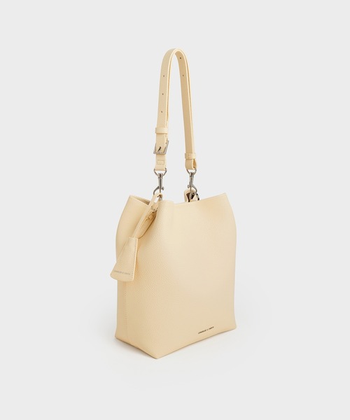CHARLES ＆ KEITH ショルダーバッグ バッグ Beryl ベリル バケツ