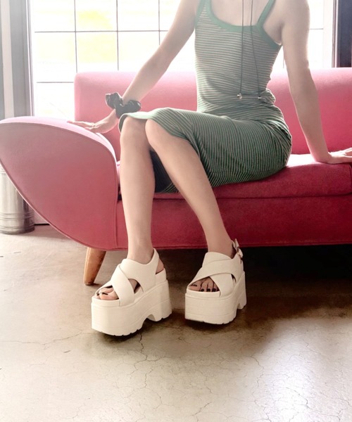 R＆E サンダル 「R＆E」パデッドクロスアッパー厚底サンダル