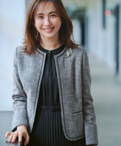 美品　anysis ノーカラーツイードジャケット グレー ANY SIS（エニィスィス） ジャケット ノーカラージャケット ライト