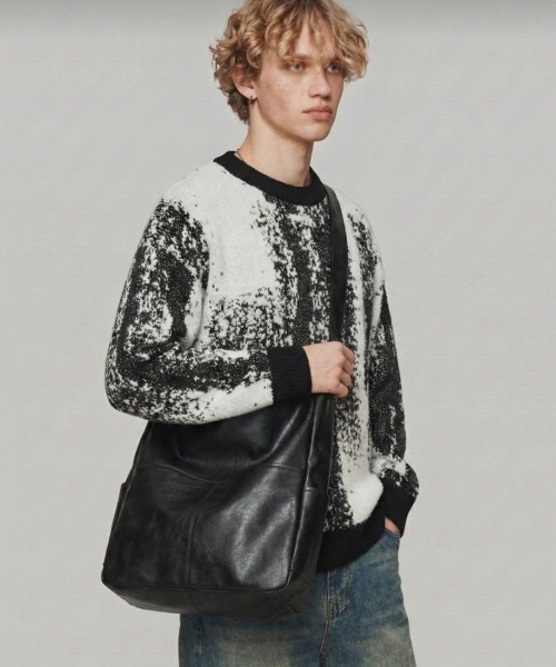 VIBGYOR ショルダーバッグ 「IZU」 フェイクレザービッグショルダー