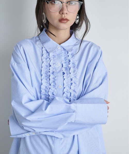 THE Yon ブラウス シャツ フリルアクセントロングカフストライプシャツ