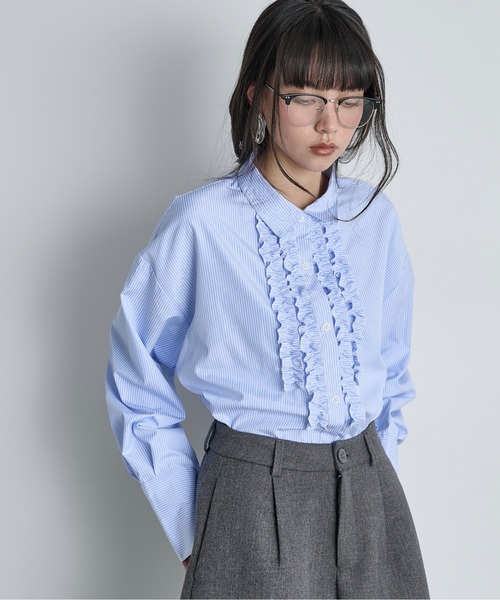 THE Yon ブラウス シャツ フリルアクセントロングカフストライプシャツ
