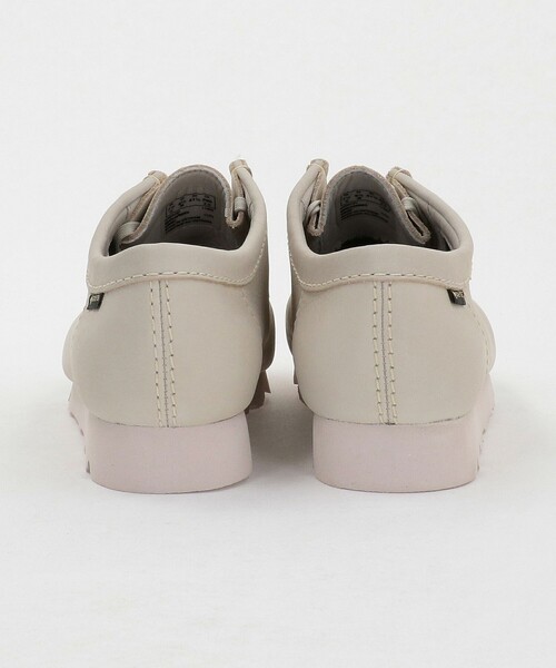 デッキシューズ 「Clarks Originals」ワラビー ゴアテックス シューズ メンズの画像