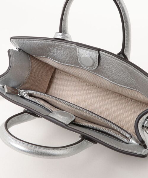 美品✨マイケルコース　レザー メッセンジャーバッグ ブラック シボ　シルバー金具 MICHAEL KORS（マイケルコース） ショルダーバッグ FREE シルバー
