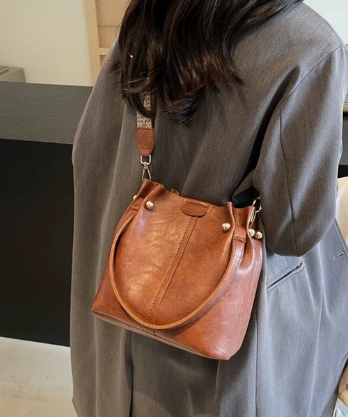 t*w様 ブラウンレザーショルダーバッグ Woman ブラウン T タイムレス レザー ショルダー バッグ ミニ